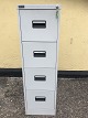 File cabinet in 
metal, with 
key, some 
traces of use. 
Dimensions: 
132x40x62cm