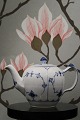 Rare Royal 
Copenhagen Blue 
Fluted Plain 
teapot.
Decoration 
number: 1/257. 
H: 13cm. 1st 
sorting ...