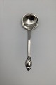 Evald Nielsen 
Silver No 6 
Bouillon Spoon
Measures 
14,5cm / 5.71 
inch
