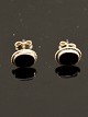 Sterling silver 
ear studs 0.9 x 
0.7 cm. with 
onyx subject 
no. 586602