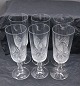 Set of 6 
crystal 
champagne 
glasses. 
The glasses 
have faceted 
stems and are 
in good 
condition. ...