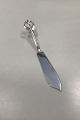 Danish Prima 
Silver Plated 
Layered Cake 
knife
Measures 
26,5cm / 10.43 
inch