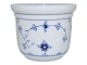Bing & Grondahl 
Blue Fluted 
(Blue 
Traditional), 
small flower 
pot.
The factory 
mark shows, ...