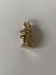 Beautiful and 
discreet 
pendant, 
designed as a 
hedgehog in 14 
carat gold. 
Suitable for a 
necklace ...