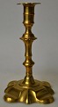 Danish baroque 
candlestick in 
brass, 18th 
century. H: 19 
cm. Diameter: 
13 cm.