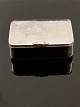 830 silver pill 
box 4.5 x 3 cm. 
lid with small 
bulge item no. 
588470