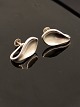 Hans Hansen 
sterling silver 
ear ring  #425  
1.3 x 2.5 cm. 
subject no. 
588756