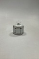 Bing and 
Grondahl Tivoli 
Sugar Bowl No. 
302
Måler 8,5 cm x 
8 cm / 3.35 
inch x 3.15 
inch