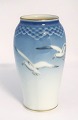 Bing & 
Grondahl. 
Seagull with 
gold. Vase. 
Model 678. 
Height 14 cm. 
(2. quality)