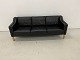 Mogens Hansen 
MH195 3 Pers. 
Sofa in black 
prestige 
leather and 
with oak legs. 
New price 
40.861,- ...