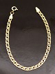 9 carat gold 
bracelet L. 18 
cm. W. 0.4 cm. 
weight 3.7 
grams item no. 
597343