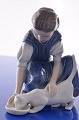 Royal 
Copenhagen 
figurine 421 
Only one drop
