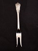 A Michelsen 
Rosenborg 
sterling silver 
frying fork 
20.5 cm. Item 
No. 597646