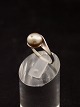 Sterling silver 
ring size 57 
with pearl 
stamped 925s 
item no. 597864