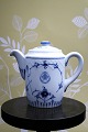 Bing & Grøndahl 
Blue painted / 
Blue Fluted 
coffee pot with 
logo from Hotel 
D`Angleterre. 
...