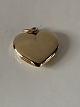 Beautiful gold 
heart with soft 
shapes and 
classic design. 
Ideal as a 
pendant for a 
thin gold ...