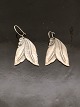 A pair of 
sterling silver 
ear hangers 3.3 
x 2.2 cm. 
subject no. 
600110