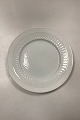 Royal 
Copenhagen Hvid 
Vifte Rundt Fad 
No. 11512
Måler 32,5 cm 
/ 12,79 in.
