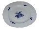 Royal 
Copenhagen Blue 
Flower Curved, 
dinner plate 
that is greyish 
in the 
porcelain.
This was ...