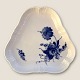 Royal 
Copenhagen
Curved blue 
flower
Triangular ...