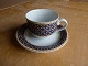 Liselund dunkelblaues Porzellan von Royal 
Copenhagen, Set Kaffeetassen 072/073 mit dem 
gleichen Muster.