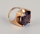 Thomas 
Skat-Rørdam, 
modernist 
cocktail ring 
in 14 karat 
gold.
Adorned with 
smoky quartz.
With ...