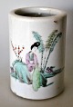 Chinese brush 
cup in 
porcelain, 
Tungzhi, 19th 
century. 
Decorated with 
a woman in a 
garden. ...