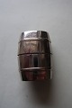 For the 
collector:
Vintage 
lighter
Has a form 
like a barrel
Rare
H: 4cm
In a good ...
