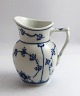 Royal 
Copenhagen. 
Mussel painted, 
fluted. 
Creamer. Model 
60. Height 10,2 
cm. (2 quality)