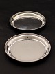 A pair of 
sterling silver 
wine trays D. 
11.5 cm. item 
no. 611037
