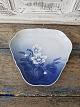 B&G Christmas 
rose triangular 
dish 
No. 40, 
Factory second
Diameter 22 
cm.