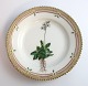 Royal 
Copenhagen, 
Flora Danica. 
Cake plate. 
Design # 3551. 
Diameter 17 cm. 
(1 quality). 
...