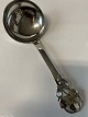 Serving spoon 
in silver
Stamped 3 
towers
Year ...