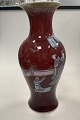 Oriental 
Chinese Vase in 
Sang de boeuf 
with decoration
Measures 
44,3cm / 17.44 
inch