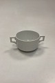 Royal 
Copenhagen 
White Fan 
Bouillon Cup 
No. 11565. 
Measures 10 cm 
x 6.5 cm / 3.93 
in. x 2.55 in. 
...