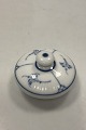 Royal 
Copenhagen Blue 
Fluted Plain 
Lid No. 2214