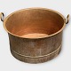 Large copper 
pot. Height 33 
cm, diameter 57 
cm, good used 
condition.