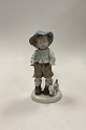 Grafenthal 
Figurine of Boy 
with Dog
Measures 22cm 
/ 8.66 inch