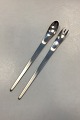 Arne Jacobsen 
for Anton 
Michelsen 
Stainless Salad 
Set, long. 
Measures 31.7 
cm / 12.48 in.