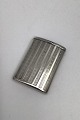 Hugo Grün 
Silver 
Matchholder 
Measures 5.8 cm 
x 4.2 cm (2.28 
inch x 1.65 
inch) Weight 
28.4 gr (1 oz)