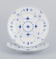 Royal 
Copenhagen Blue 
Fluted Plain.
Two porcelain 
dinner plates.
Model: 1/176
Date: ...
