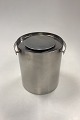 Stelton 
Stainless 
Cylinda-line 
Ice 
Bucket/Champagne 
Cooler. 
Designed by 
Arne Jacobsen. 
Light ...