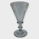 Anglais glass, 
approx. 13cm 
high and 7cm in 
diameter, 
ball-cut at the 
bottom, good 
condition.