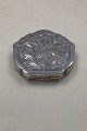 Italian Silver 
Pill Box, 830 S
Beautifully 
decorated
Measures: Diam 
4.5 cm / 1.77 
inch 
H ...