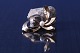 This beautiful 
brooch is, with 
its soft 
shapes, a 
beautiful 
accessory for a 
shirt or 
cardigan. ...