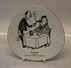 Knabstrup 
triangular 
plate ca 16 cm 
Storm P:  Er 
her musik? - 
Nej Hr.! - Saa 
giv mig et Horn 
til ...
