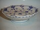 Royal 
Copenhagen 
Mussel-painted 
Full lace bowl 
on foot.
Decoration 
number 1/1023
Staff ...