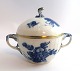Royal 
Copenhagen. 
Blue flower 
with gold. 
Lunch plate. 
Sugar bowl. 
Model 1680. 
Diameter 10 cm. 
...