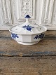Royal 
Copenhagen Blue 
Flower dish 
No. 8535, 
Factory first
Height 14 cm. 
Diameter 22.5 
cm.