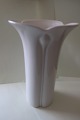 Smuk hvid vase fra Arzberg, GermanyDen gør blomsterne endnu smukkerePorcelænH: 19cmFlot ...